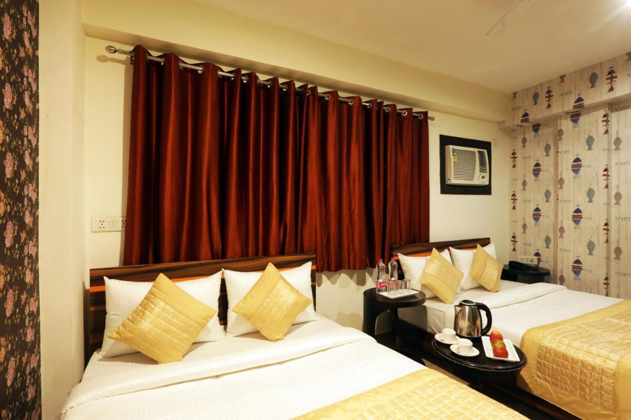 Hotel Sky Wood At Airport นิวเดลี ภายนอก รูปภาพ